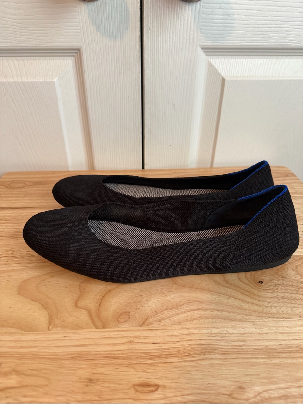 Rothys The Flat Womens 12 Black Ballet Flats Round Toe Slip On Knit Blue Accents - Picture 4 of 12